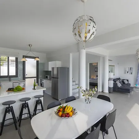 Greco Hilltop Views Villa *