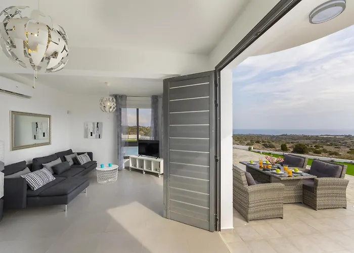 Villa Greco Hilltop Views Protaras