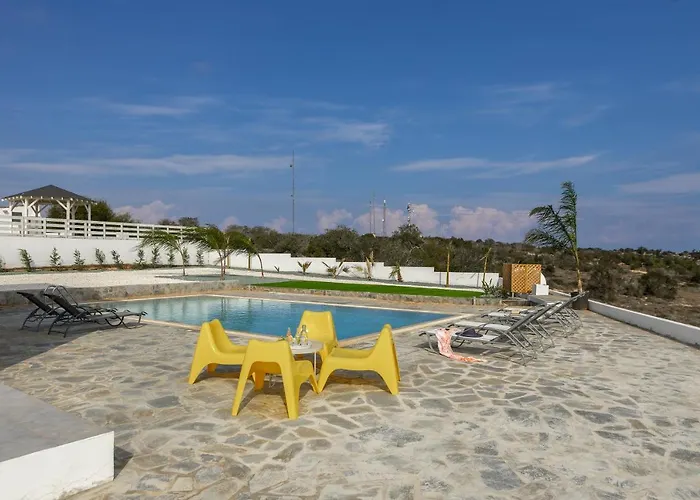 Greco Hilltop Views *