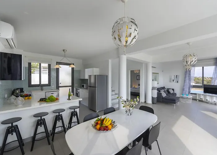 Greco Hilltop Views Villa *